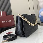 Gucci Emblem Small Shoulder Bag 29x 17x 10cm - 6