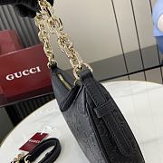 Gucci Emblem Small Shoulder Bag 25.5x 20x 5cm - 5