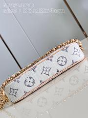 Louis Vuitton Ivy Chain Wallet White Canvas 23.5x12x.3cm - 6