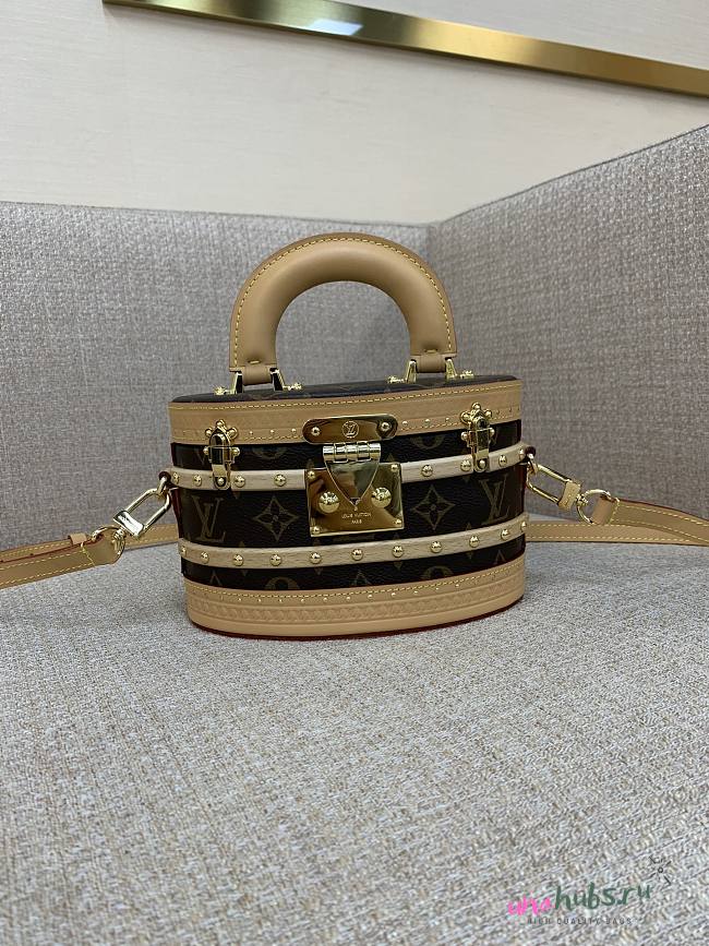 Louis Vuitton Ellis Bag 19.5 x 12 x 11.5 cm - 1