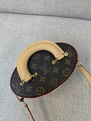 Louis Vuitton Ellis Bag 19.5 x 12 x 11.5 cm - 2