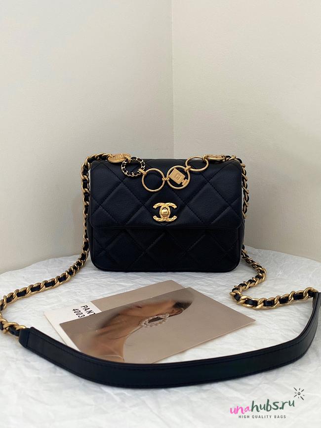 Chanel Chain Flap Bag 18×7×14cm - 1