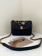 Chanel Chain Flap Bag 18×7×14cm - 1