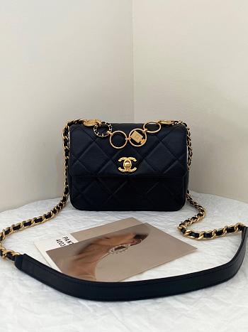 Chanel Chain Flap Bag 18×7×14cm