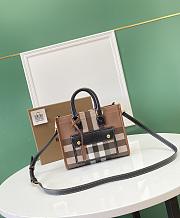 	 Burberry Freya Small Tote Bag 23 x 8 x 19cm - 1