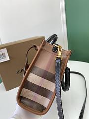 	 Burberry Freya Small Tote Bag 23 x 8 x 19cm - 2