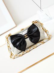 Chanel Bow Clutch 21cm - 1