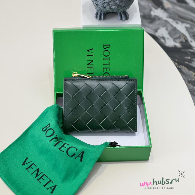 Bottega Veneta Intrecciato In Green 11×9×2.5 cm  - 1