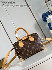 Louis Vuitton Speedy Monogram 20x13×11cm 2 colors - 1