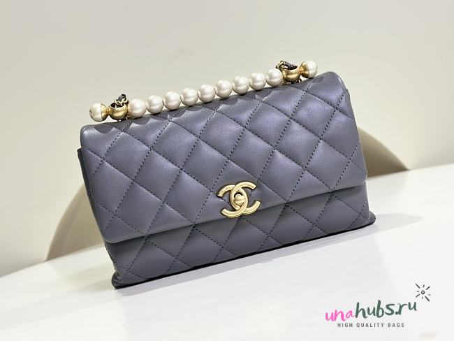 Chanel Pearl Handle Flap Bag 24x13.5x6.5cm - 1