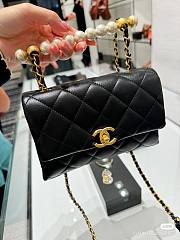 Chanel Pearl Handle Flap Bag 24x13.5x6.5cm - 2