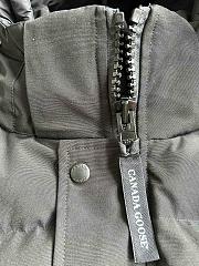 Canada Goose Wyndham Parka Black Label - 2