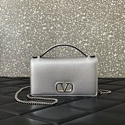 Valentino Garavani VLogo Signature leather wallet-on-chain 02 - 1