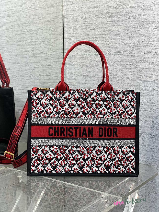 Dior Medium Book Tote Dioramour Lily of the Valley Embroidery with Black Calfskin - 1