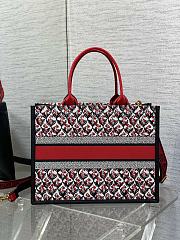 Dior Medium Book Tote Dioramour Lily of the Valley Embroidery with Black Calfskin - 4