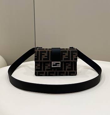 Fendi Pouch Bag 17*2*10cm