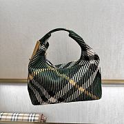 Burberry Checked Zipped Tote Bag 21.5x23x10.5 cm - 3