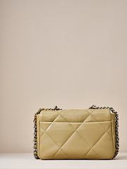 Chanel 19 Flap Bag Smooth Green Leather - 6