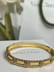 Van Cleef & Arpels Perlée Gold Bracelet - 6