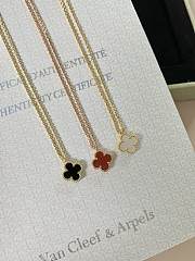 Van Cleef & Arpels Alhambra 1 motif necklace 01 - 1