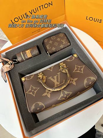 Louis Vuitotn Set Onthego Monogram Bag