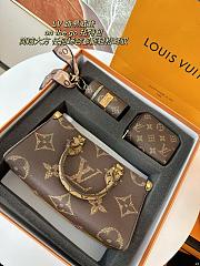 Louis Vuitotn Set Onthego Monogram Bag - 2