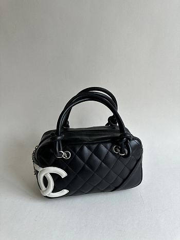 Chanel Mini sac Chanel Cambon cuir matelassé 11.5*21*9cm