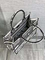 	 Dior Medium Book Tote Embroidery Black & White - 36 x 27.5 x 16.5 cm - 2