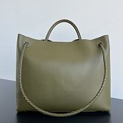 Bottega Veneta silky calf leather with signature knot green - 3