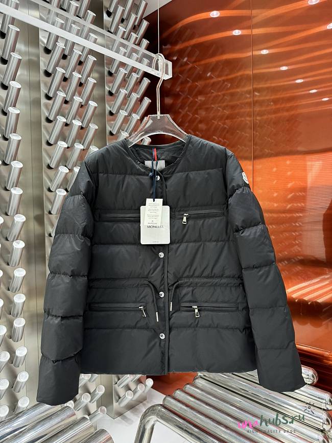 Moncler Echione black down jacket with print - 1