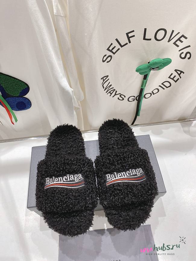 Balenciaga Furry Slide Black - 1