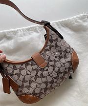 Coach Hamptons Hobo Bag In Crystal Signature Jacquard 27x21.5x6cm - 5