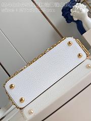 Louis Vuitton Capucines BB White Leather Gold chain Strap - 4