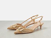 Valentino Garavani VLogo Signature 40 leather slingback pumps - 1