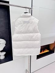 Canada Goose Down Jacket Gilet - 6