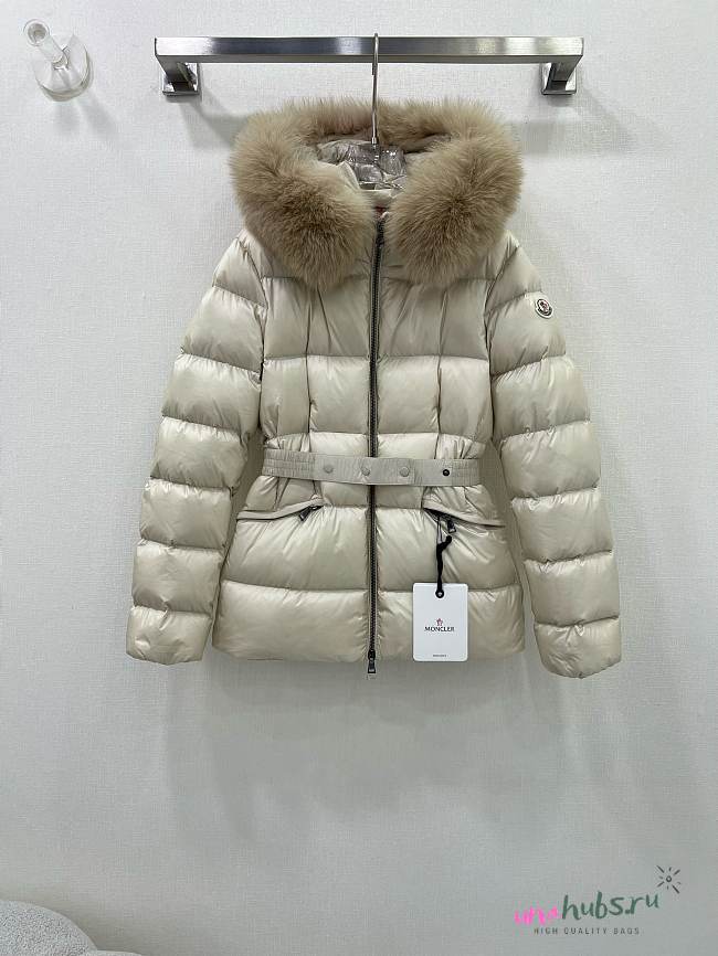 Moncler Boed Hooded Shearling Short Down Jacket Off White - 1