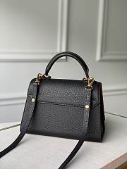 Louis Vuitton Twist One Handle PM - 25 x 17 x 11 cm - 2
