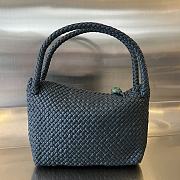 Bottega Veneta Tosca Dark Green Shoulder Bag - 27x18x9cm - 1