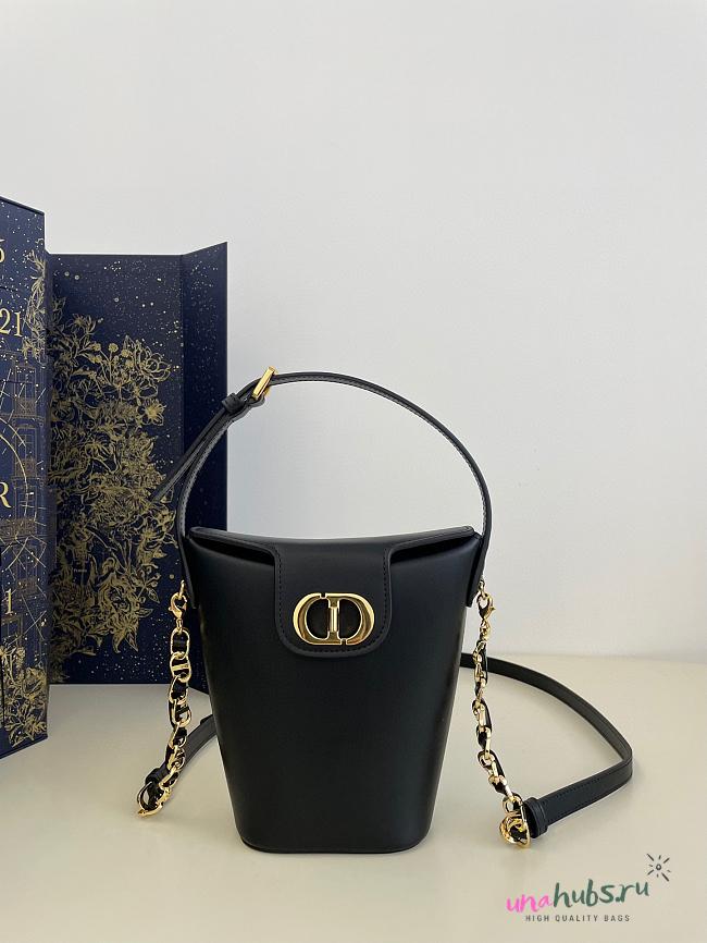 	 Dior Black 30 Montaigne Bucket Bag - 17cm - 1