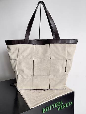 Bottega Veneta Arco Tote