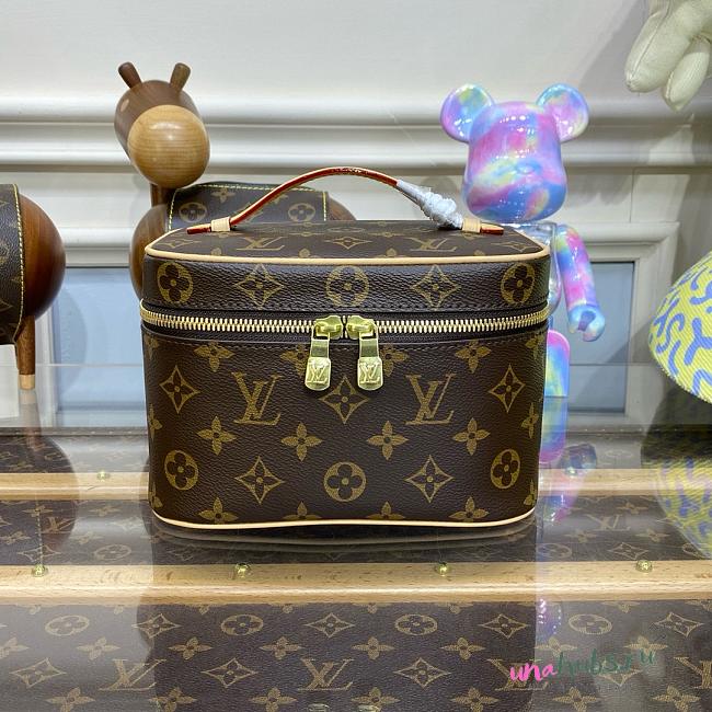 Louis vuitton Nice vanity pouch - 19x12x13cm - 1