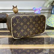 Louis Vuitton Nice Vanity Pouch - 24x17x14cm - 3