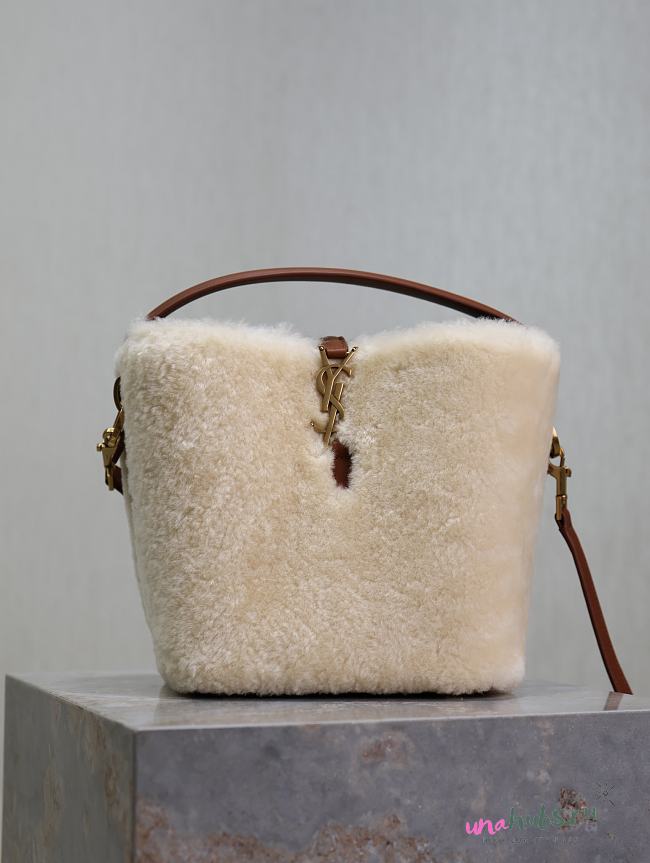 YSL LE 37 in shearling CREAM BEIGE AND BRICK - 1