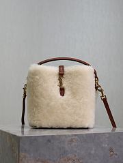YSL LE 37 in shearling CREAM BEIGE AND BRICK - 2
