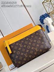 Louis Vuitton Pochette Voyage Souple 5 colors - 4