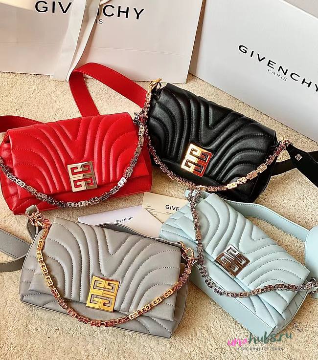 Givenchy 4G padded leather shoulder bag 25*15*6cm - 1