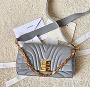 Givenchy 4G padded leather shoulder bag 25*15*6cm - 4