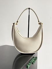 Bottega Veneta Cowhide Half Moon Bag 28*27*6cm - 3