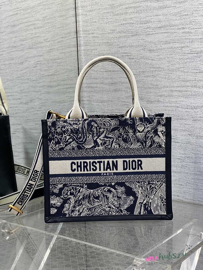 	 Dior Small Dior Book Tote Toile de Jouy Embroidery and Calfskin - 26.5 x 22 x 14 cm - 1