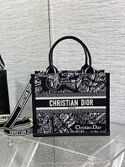 Dior Small Book Tote Black and White Plan de Paris Embroidery with Black Calfskin - 26.5 x 22 x 14 cm - 1
